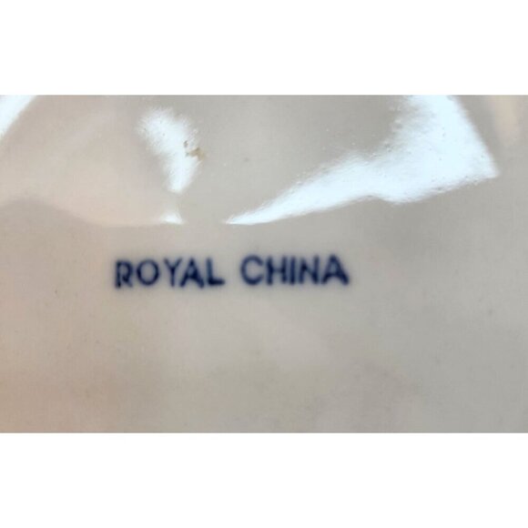 Blue & White Porcelain Serving Bowl By Royal China 6.25 wide x 4' tall - Picture 6 of 10